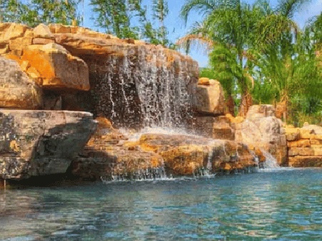 CUSTOM POOLS